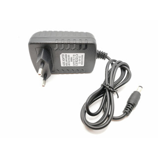FUENTE DE ALIMENTACIÓN AC 220V/6V 3A CONECTOR 5,5 MM / 2.1 MM