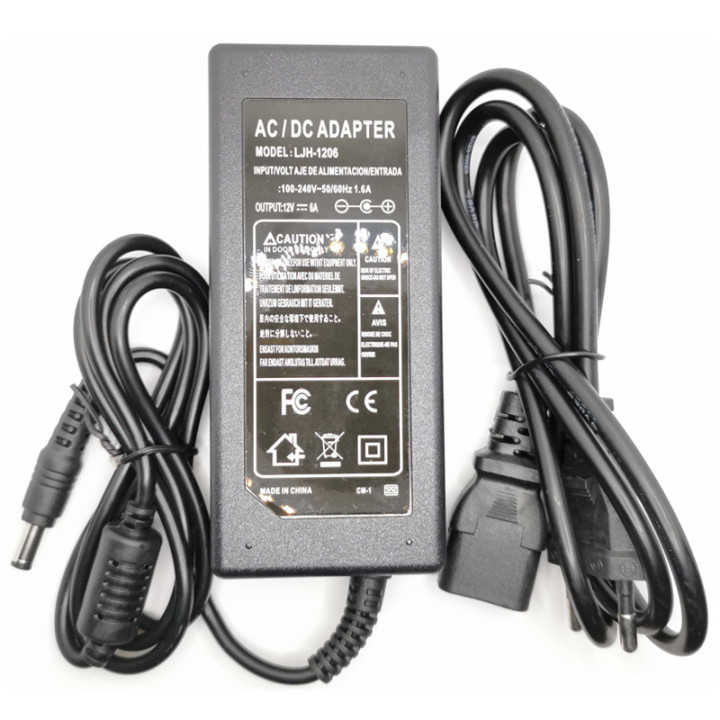 FUENTE DE ALIMENTACIÓN AC 220V/12V 5A CONECTOR 5,5 MM / 2.1 MM